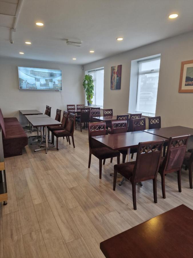 Home Inn Άθλον Εξωτερικό φωτογραφία