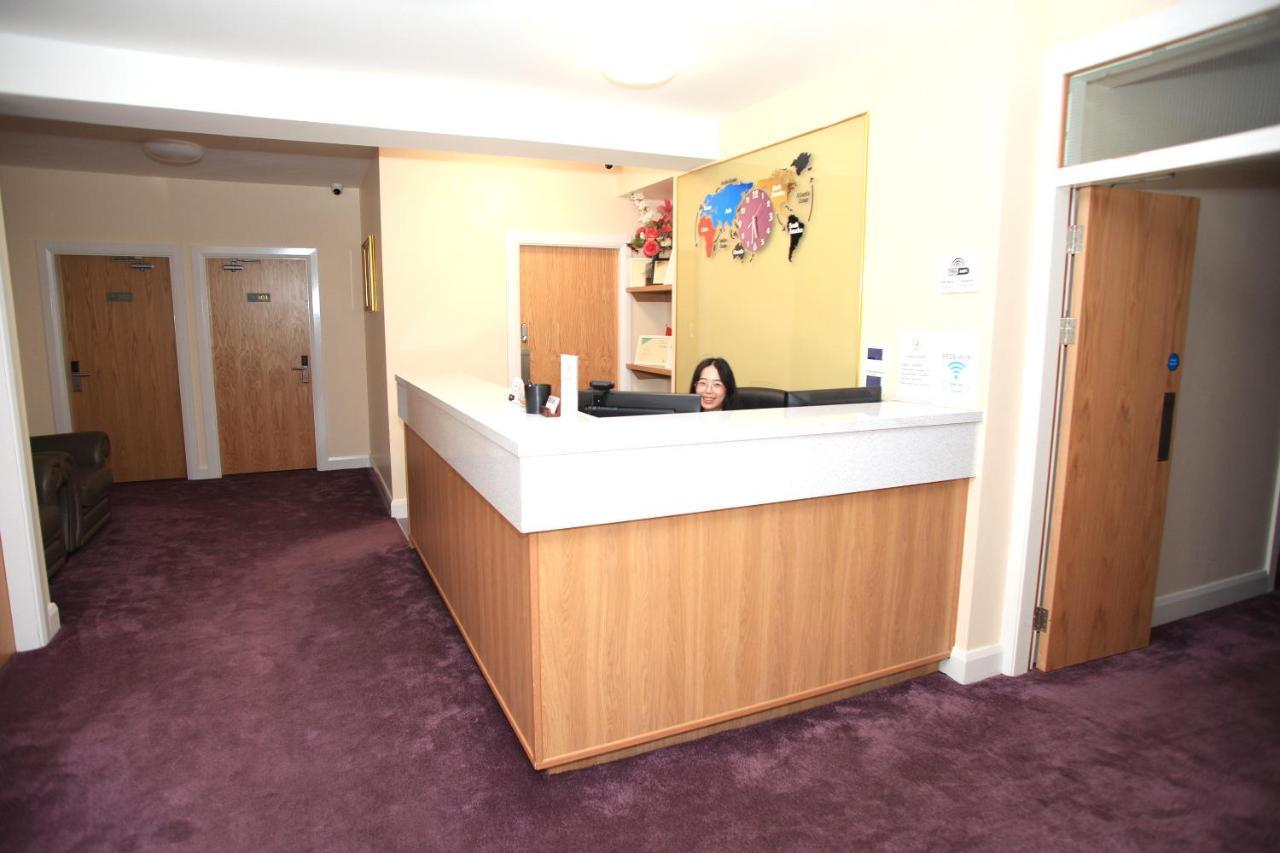 Home Inn Άθλον Εξωτερικό φωτογραφία