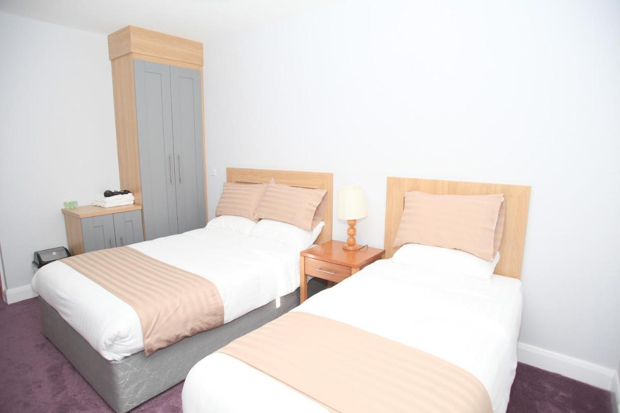 Home Inn Άθλον Εξωτερικό φωτογραφία